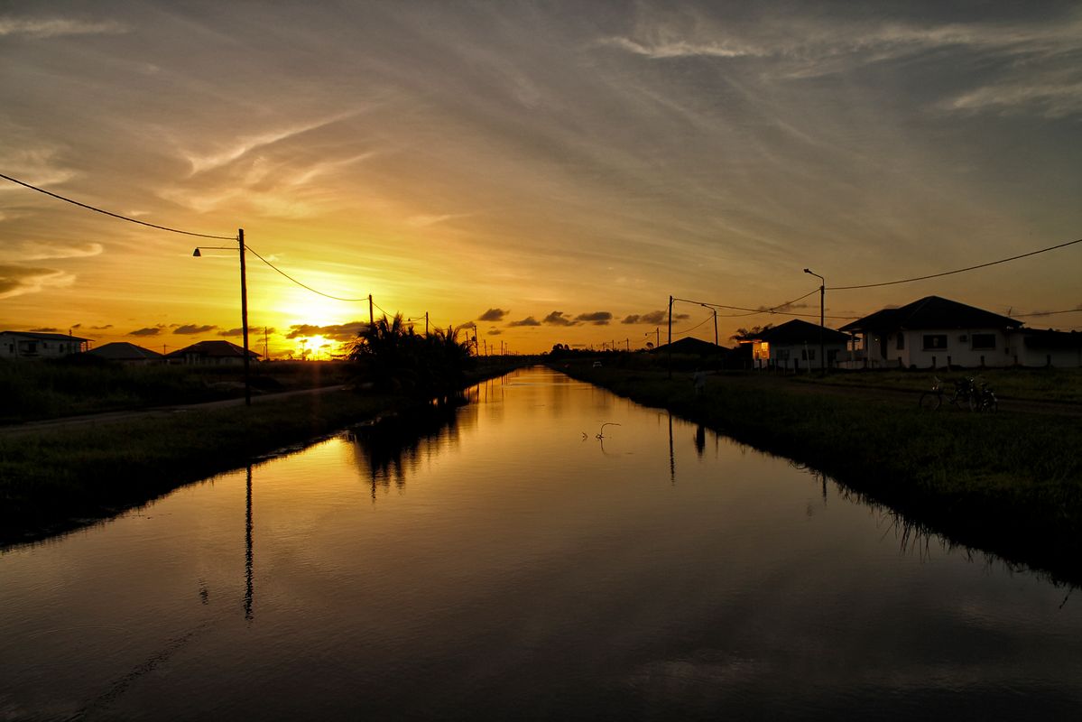 Zonsondergang in Suriname